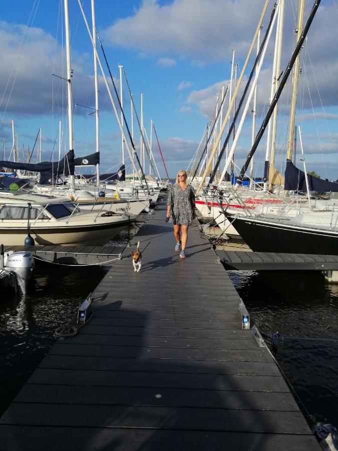 Stacaravan Op 5 Sterren Vakantiepark De Kuilart Friesland Aan Het Meer Met Zwembad 5P 237 Koudum Exteriör bild